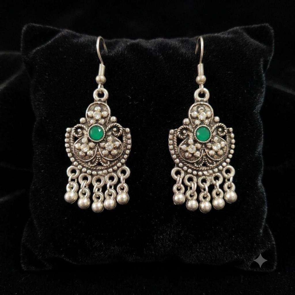 Vintage Oxidized Silver Emerald Green Stone Tribal Dangle Earrings - Image 3
